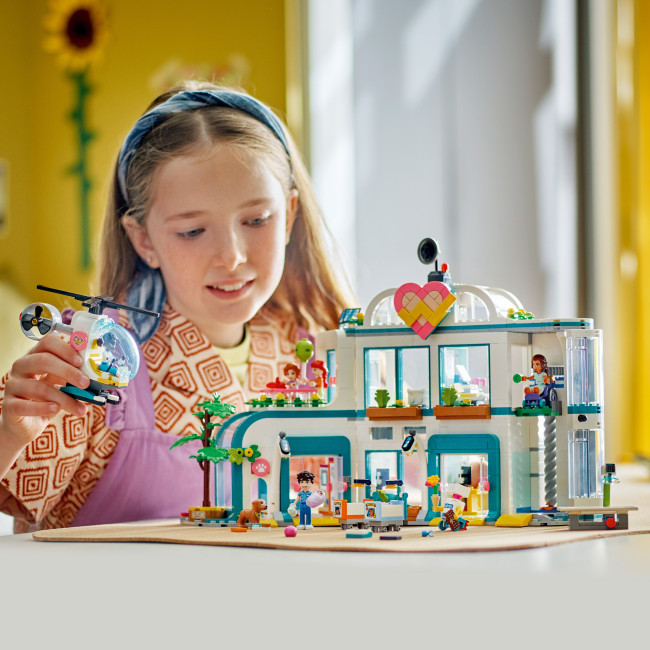 LEGO Friends Heartlake i linna haigla 42621 LEGO KOMPLEKTID